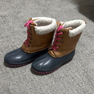 GAP Dark Gray and Brown girls Winter Boots with Pink Laces